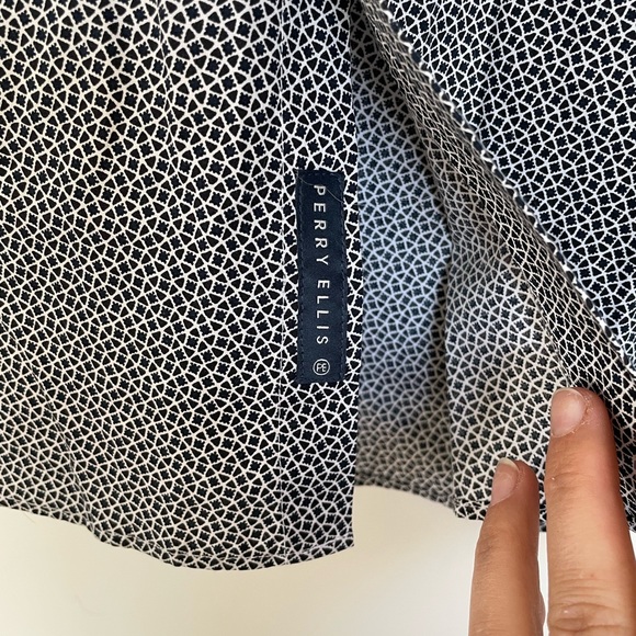 Perry Ellis Other - Perry Ellis Print Button Up size L Large GUC